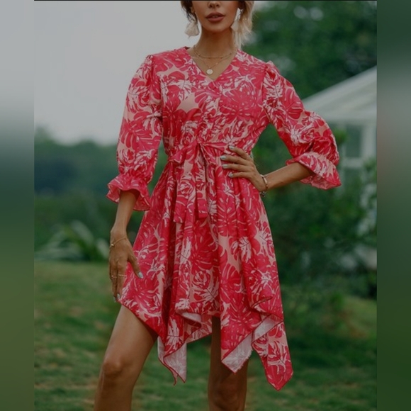 Zulily Camisa | Red Floral Tie-Waist V-Neck Handkerchief Dress - Women Large - Picture 1 of 5